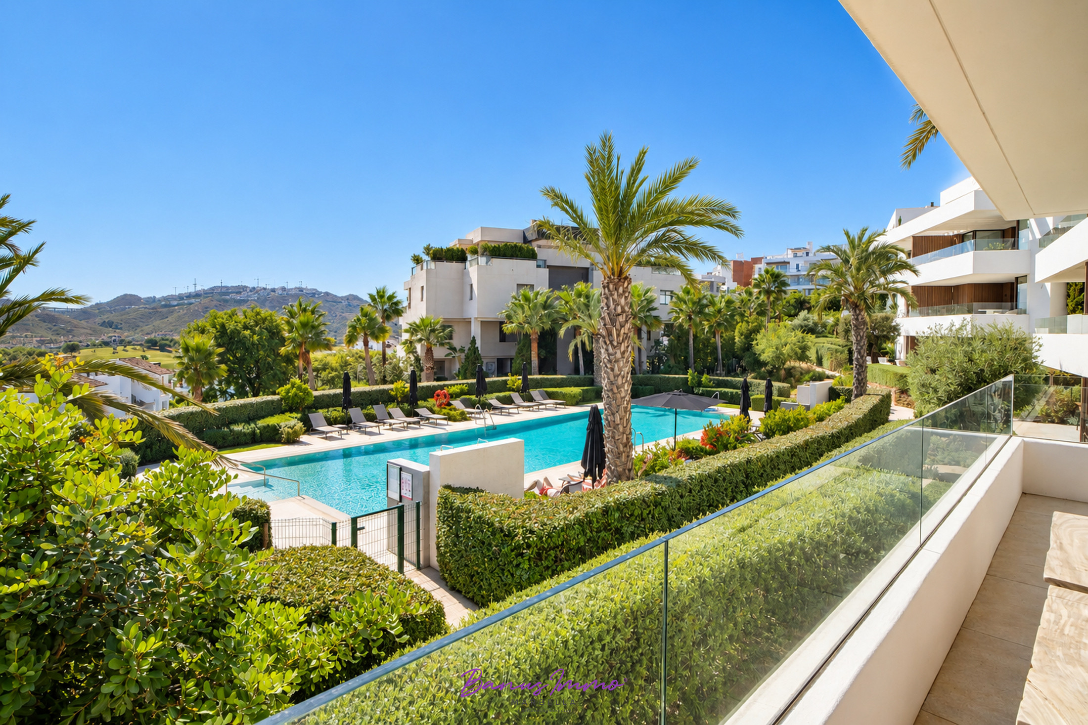 3 bed Apartment For Sale in Benahavis, 